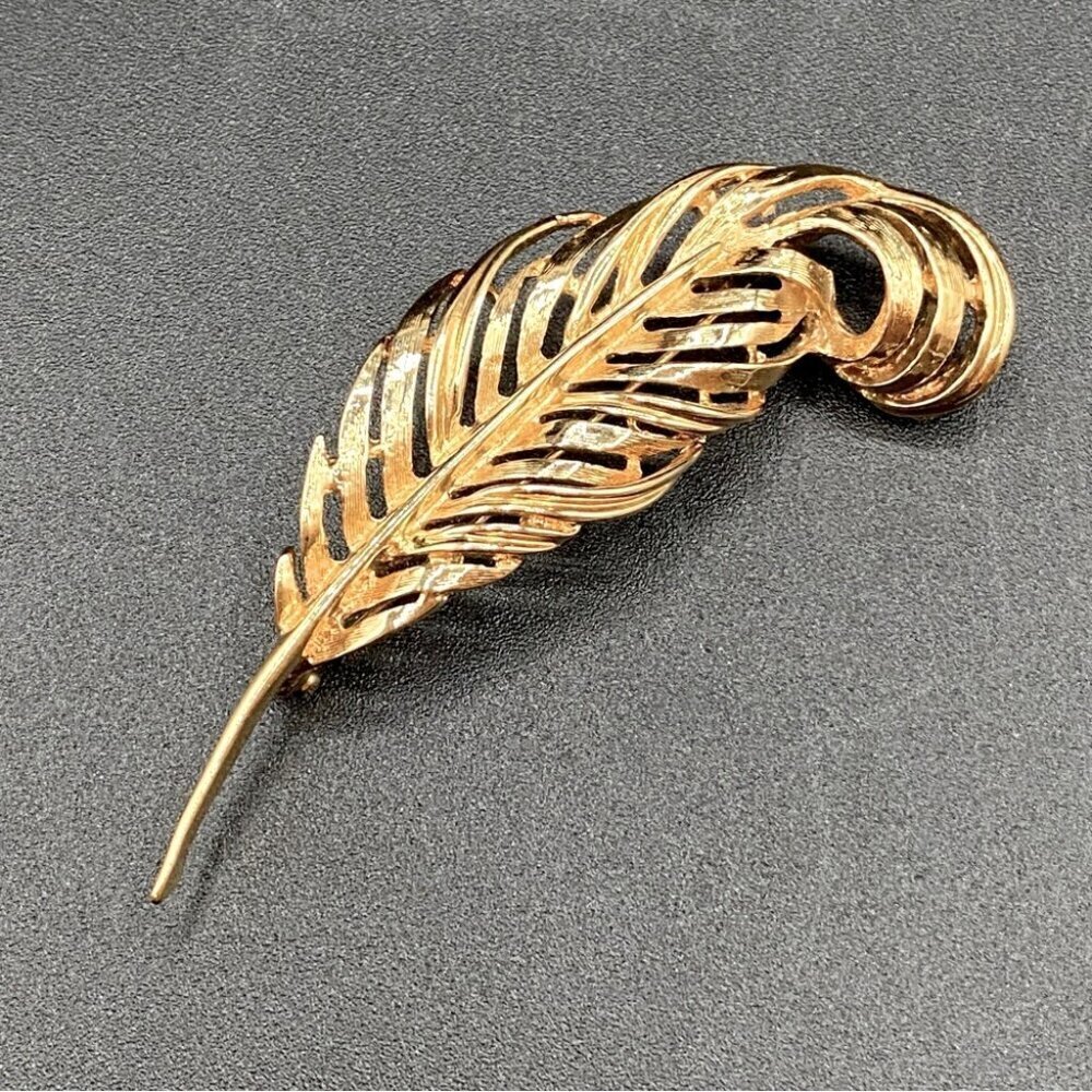 Vintage D’Orlan Gold Plated Leaf Brooch